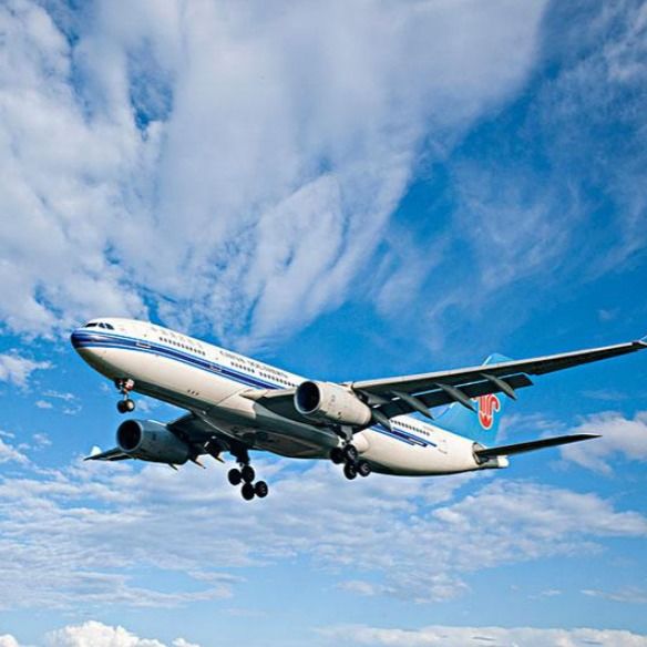 Servicios de carga puerta a puerta de Air International Envío desde China a Dinamarca Irlanda